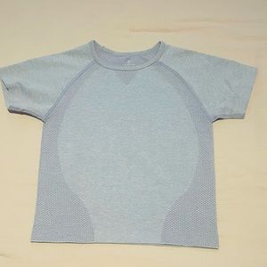 NVGTN lavender workout tee, fitted, cropped/waist length, size S